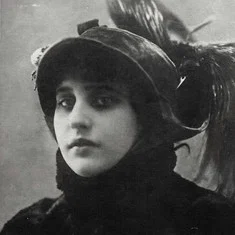 Вера Холодная