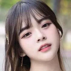 Cindy Yuvia