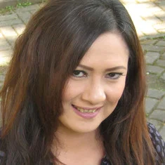Wenny Rosaline
