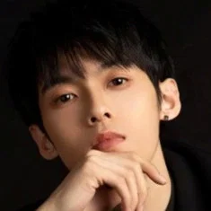 李泊翰