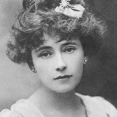 Nina Boucicault