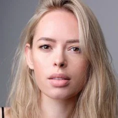 Tanya Burr