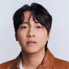 유성윤