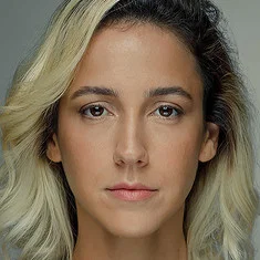 Camila Márdila
