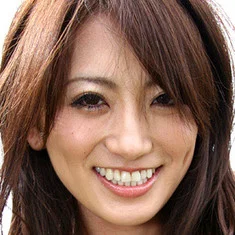 Saki Kozai