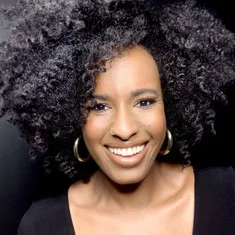 Nayanna Holley