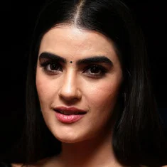 Kavya Thapar