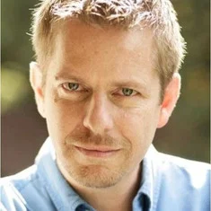Christopher Riley