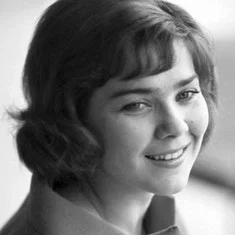 Лариса Голубкина