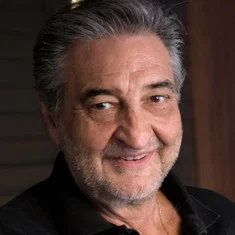 César Benítez