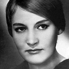 Лариса Буркова