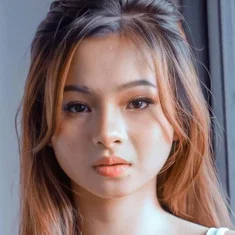 Angeli Khang