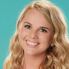 Nicole Franzel