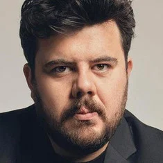 Eser Yenenler
