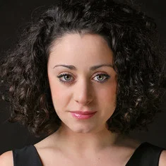 Angie Alcázar
