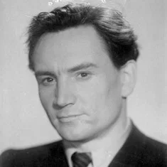 Игорь Безяев