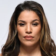 Julianna Peña
