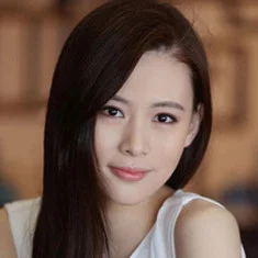 Long Yiyi