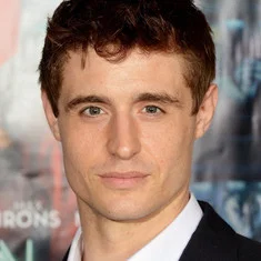 Макс Айронс