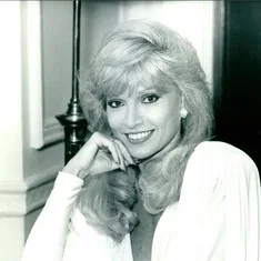 Lois Hamilton