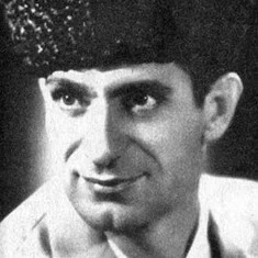 Махмуд Эсамбаев