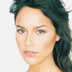 Cara Zavaleta