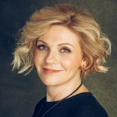 Анна Ардова