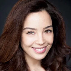 Azra Akın