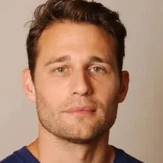 Travis Oliver