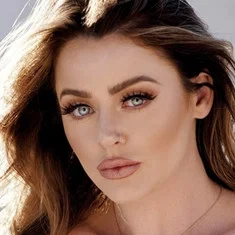 Sophie Dee