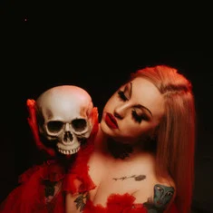Mia Custer