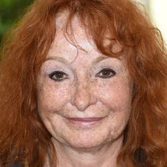 Vivian Naefe