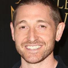 Lucas Neff