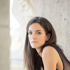 Júlia Huzella