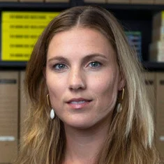 Kelly de Vries