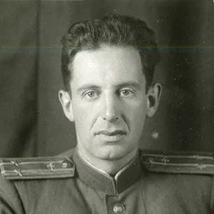 Марк Галлай