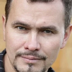 Александр Кратиров