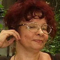 Елена Караваешникова