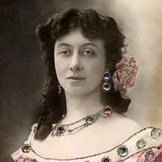 Suzanne Avril