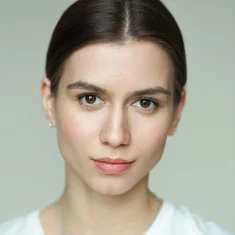 Полина Ларина