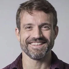 Томас Паредес