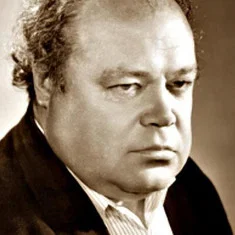 Евгений Перов
