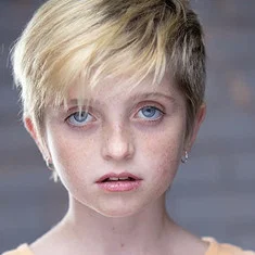 Farrah Mackenzie