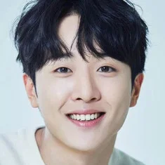 Yun Woo