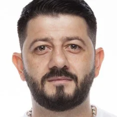 Михаил Галустян