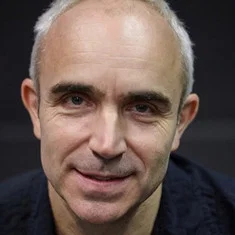 Алексис Лэтэм