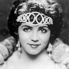 Gladys Walton