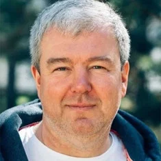 Александр Робак