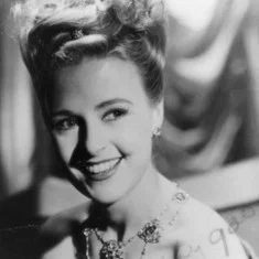 Phyllis Dixey