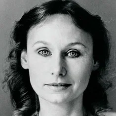 Анджела Плезенс